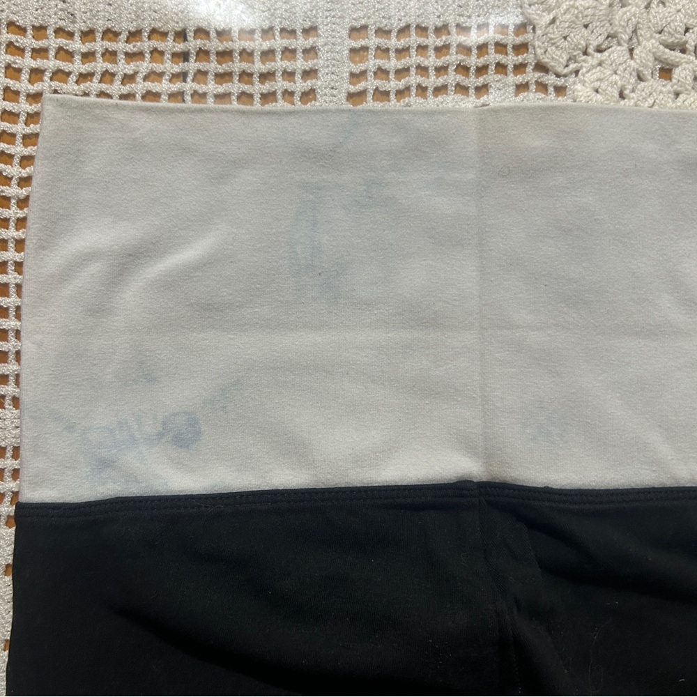 Victoria’s Secret PINK White Fold-over Capris Leggings - Picture 6 of 6